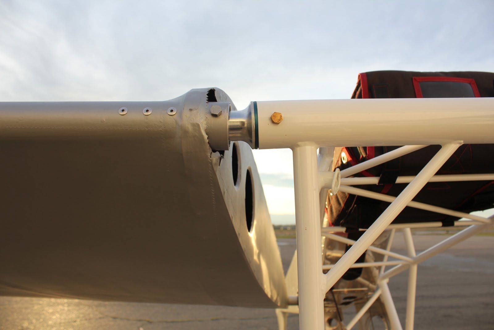 EMG-6 hangar photo