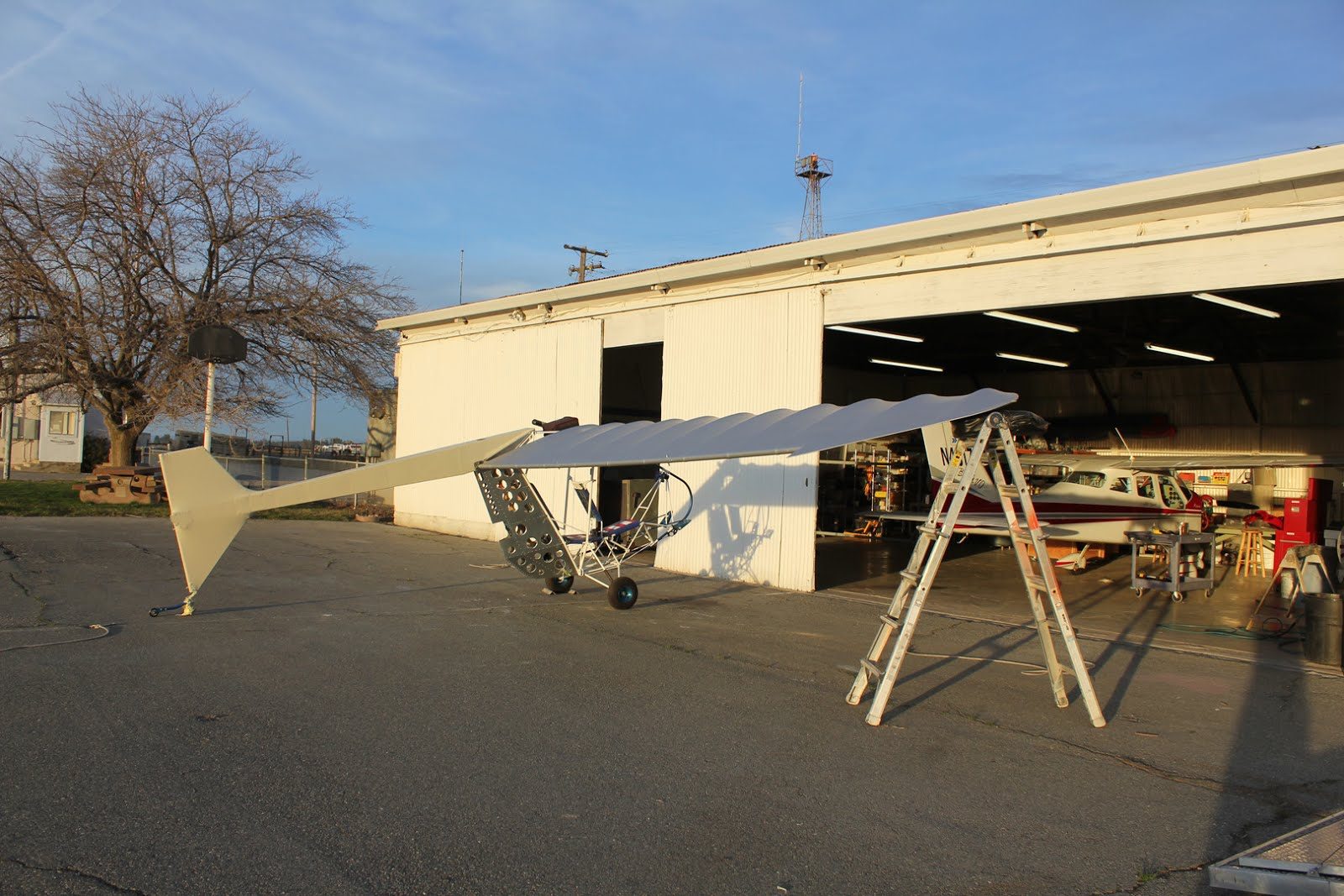 EMG-6 hangar photo