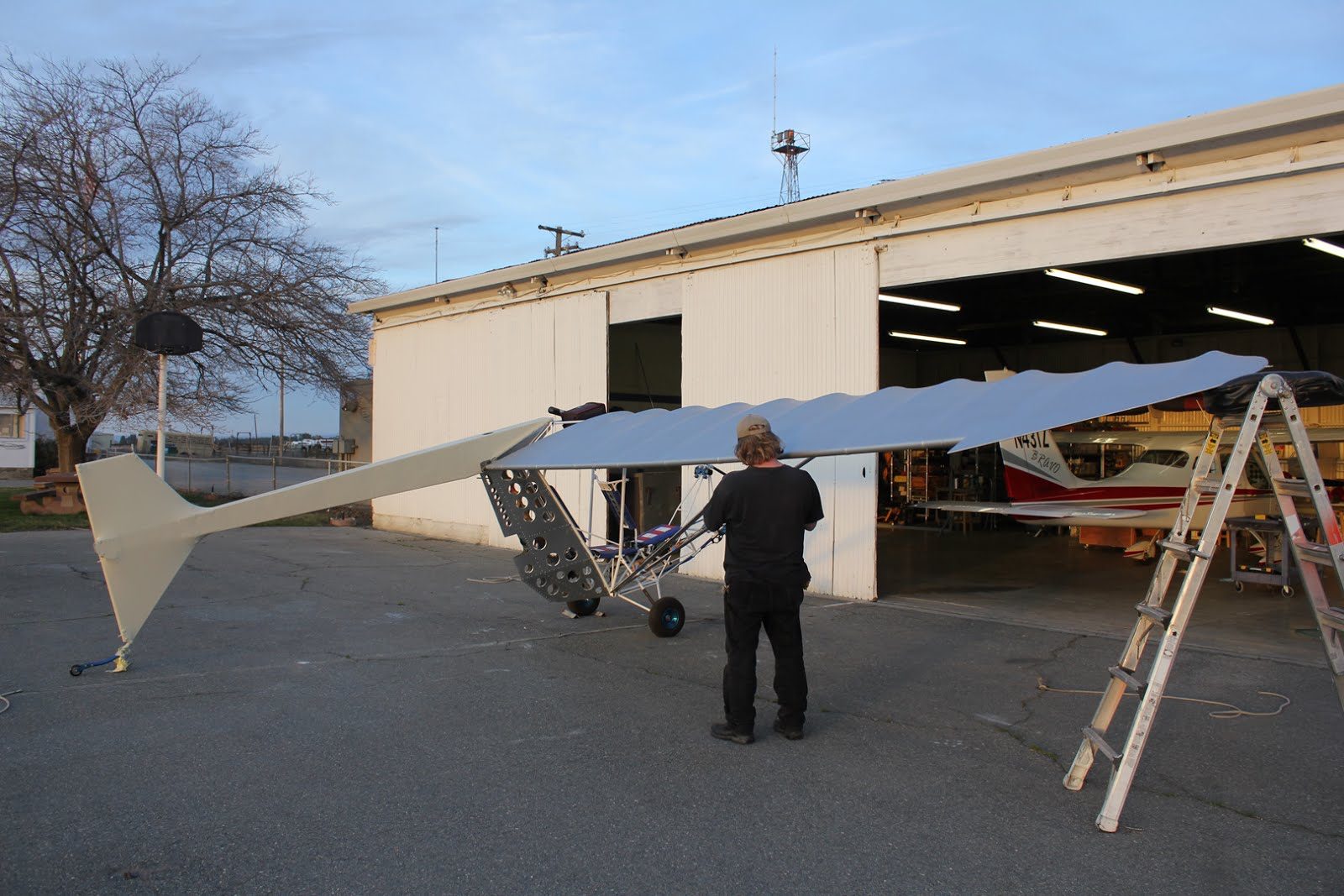 EMG-6 hangar photo